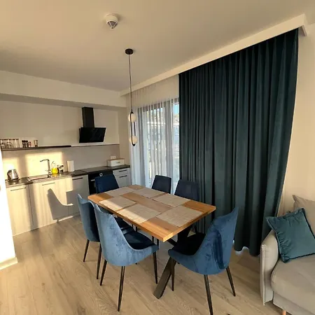 Seaart Apartment *